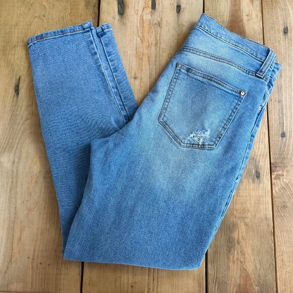 Altar'd State High Rise‎ Distressed Jeans Size 30 - Picture 6 of 7